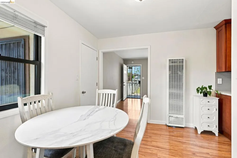 290 Shepherd Ave Hayward, CA 94544