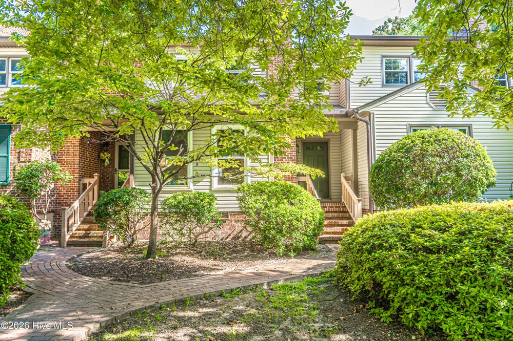 185 S Ashe Street Southern Pines, NC 28387