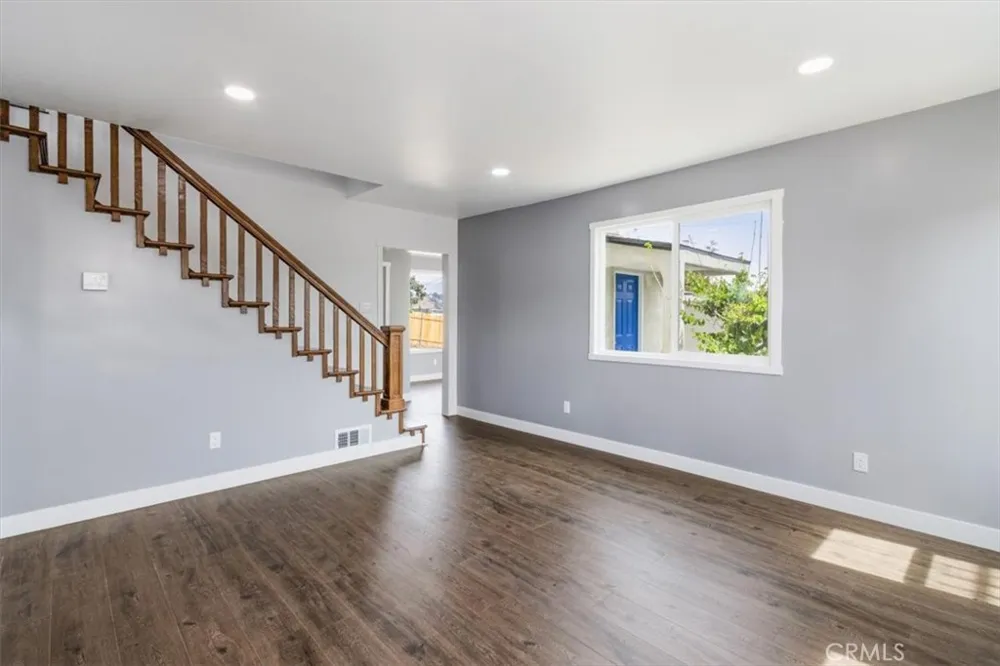 1521 Bonnie Beach Los Angeles, CA 90063