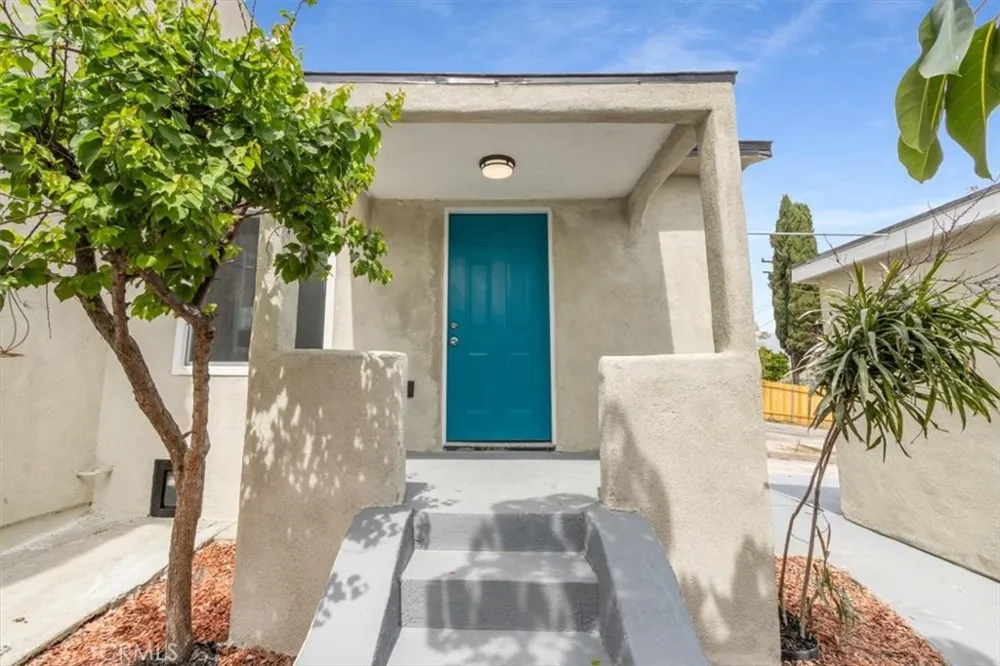 1521 Bonnie Beach Los Angeles, CA 90063