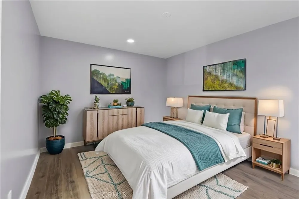 1521 Bonnie Beach Los Angeles, CA 90063