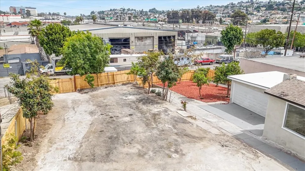 1521 Bonnie Beach Los Angeles, CA 90063
