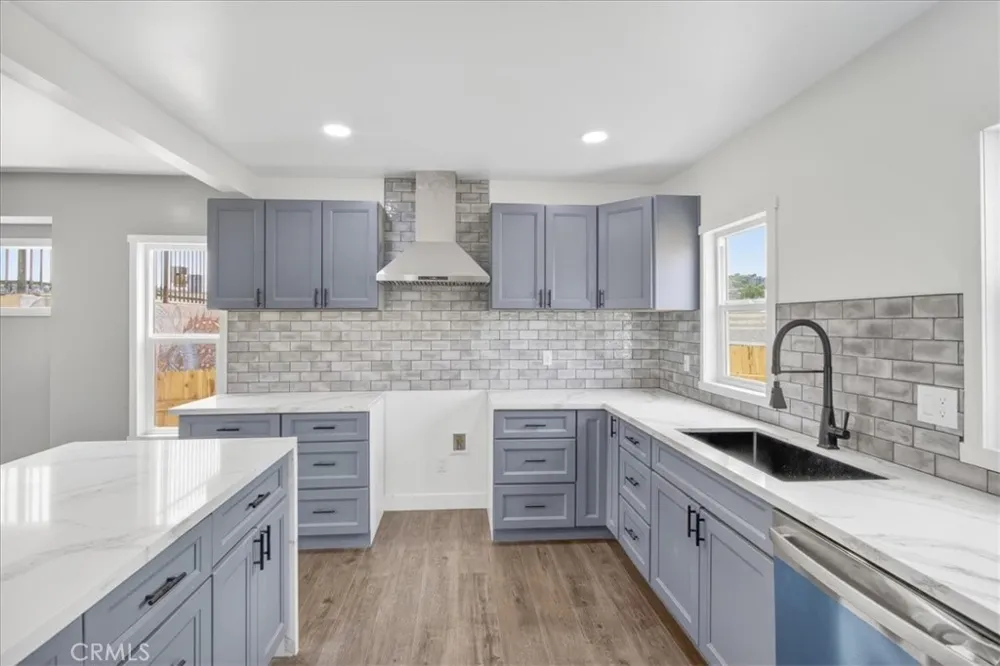 1521 Bonnie Beach Los Angeles, CA 90063