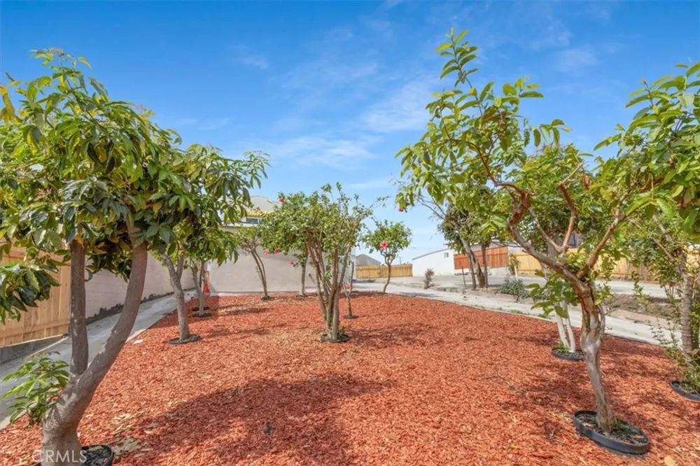1521 Bonnie Beach Los Angeles, CA 90063