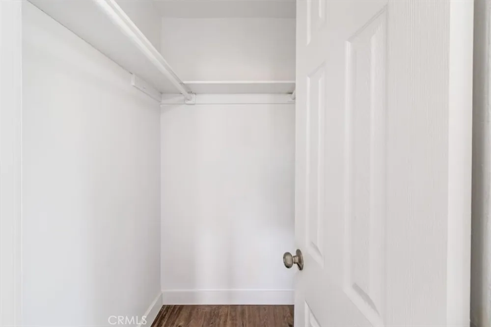 1521 Bonnie Beach Los Angeles, CA 90063