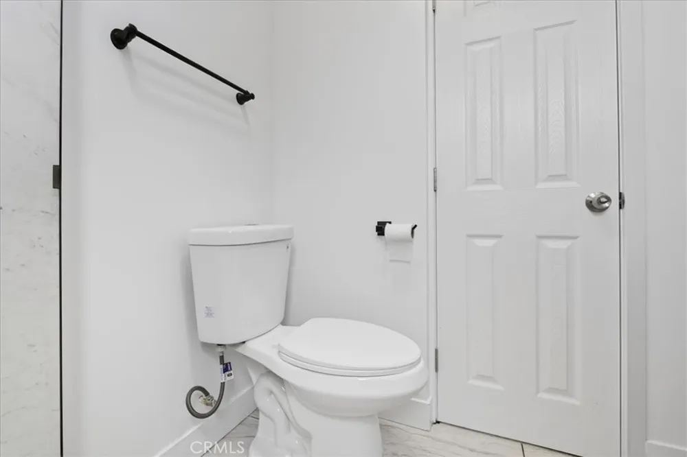 1521 Bonnie Beach Los Angeles, CA 90063