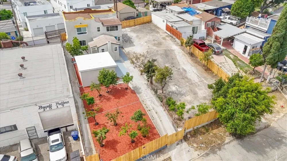 1521 Bonnie Beach Los Angeles, CA 90063