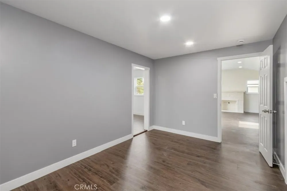 1521 Bonnie Beach Los Angeles, CA 90063