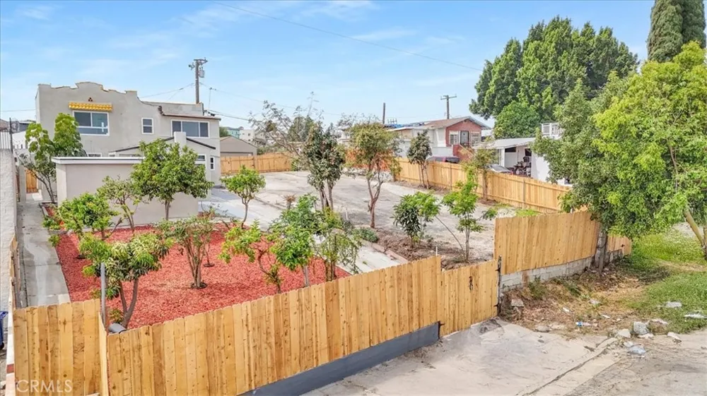 1521 Bonnie Beach Los Angeles, CA 90063