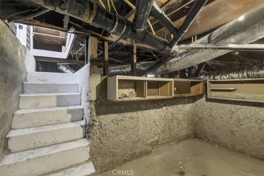 1521 Bonnie Beach Los Angeles, CA 90063