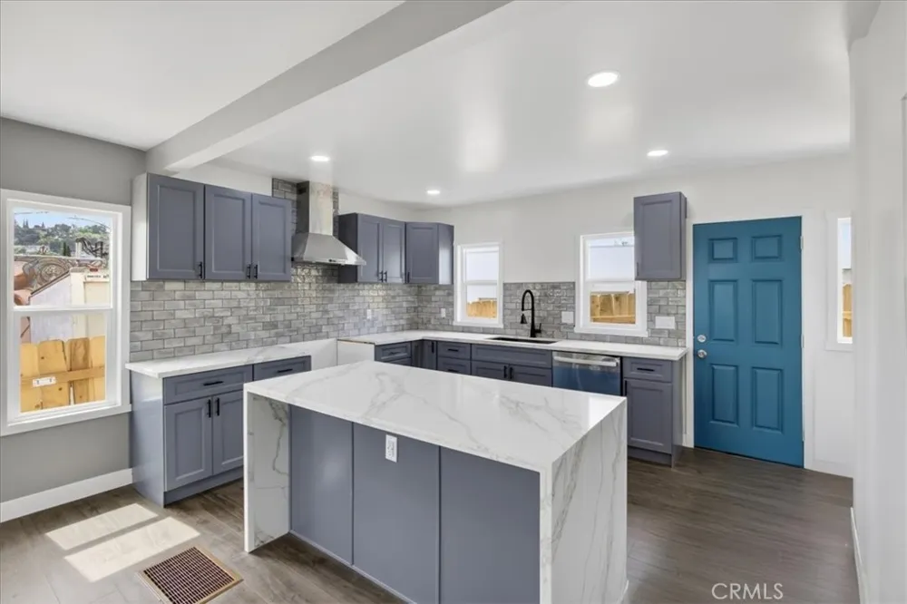 1521 Bonnie Beach Los Angeles, CA 90063