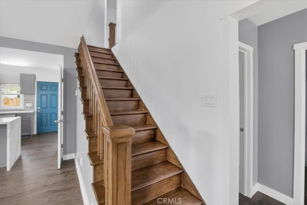 1521 Bonnie Beach Los Angeles, CA 90063