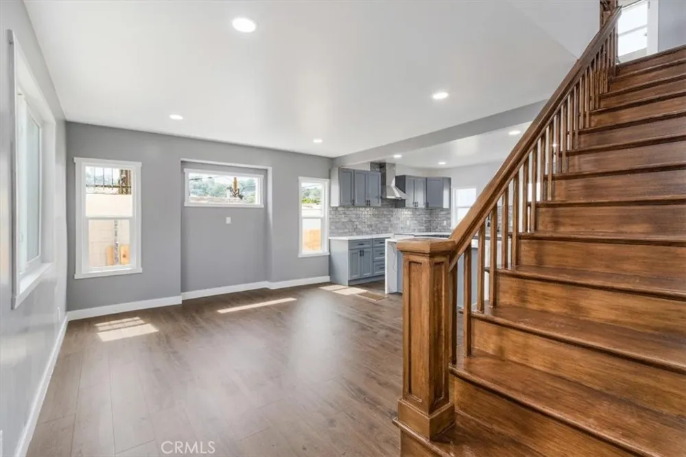 1521 Bonnie Beach Los Angeles, CA 90063
