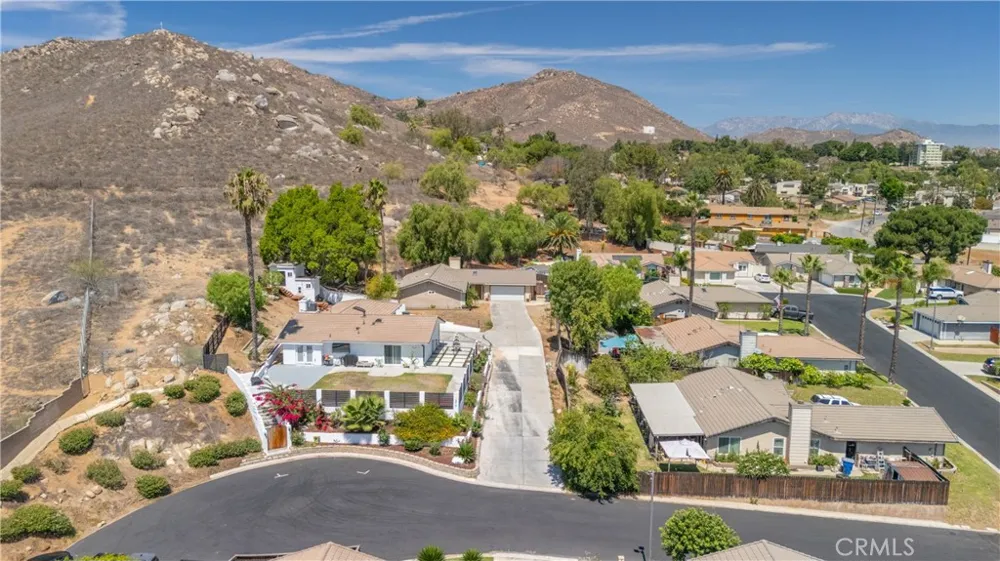 12011 Quantico Drive Riverside, CA 92505