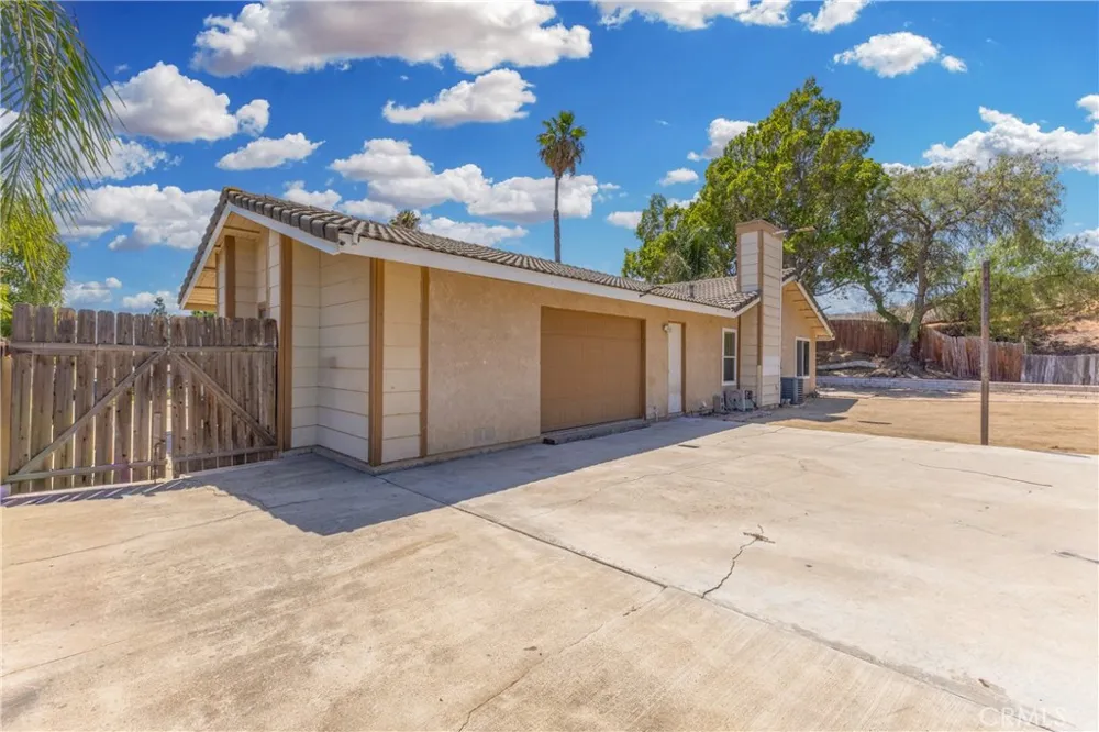 12011 Quantico Drive Riverside, CA 92505