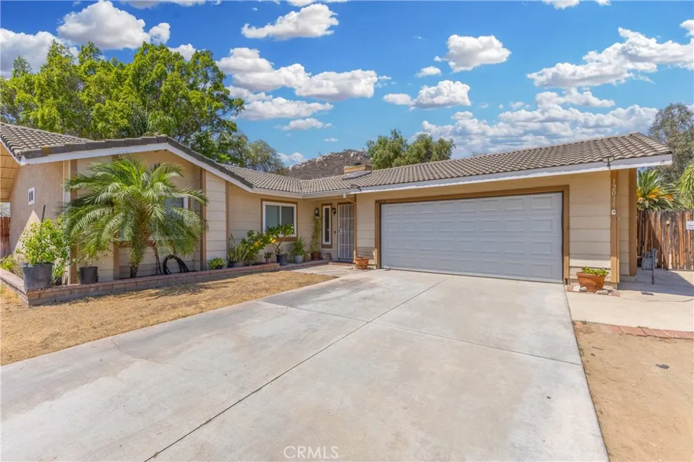 12011 Quantico Drive Riverside, CA 92505