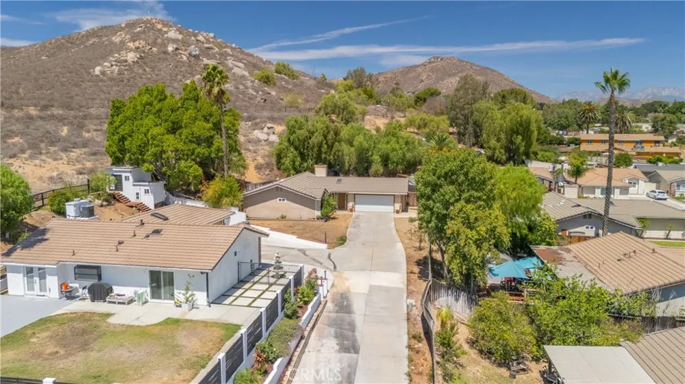 12011 Quantico Drive Riverside, CA 92505