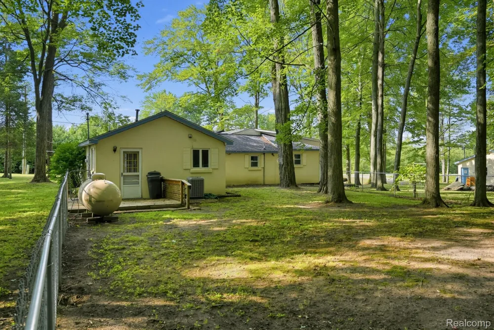 2242 W Lily Lake Road Greenwood Township, MI 48625