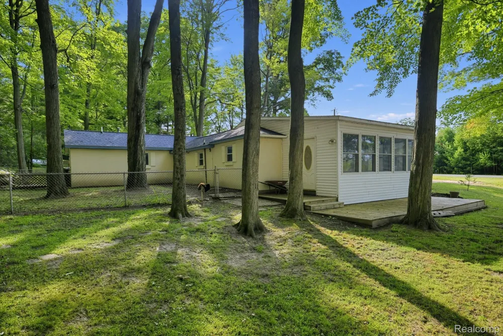 2242 W Lily Lake Road Greenwood Township, MI 48625