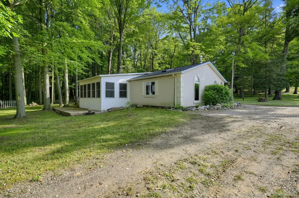 2242 W Lily Lake Road Greenwood Township, MI 48625
