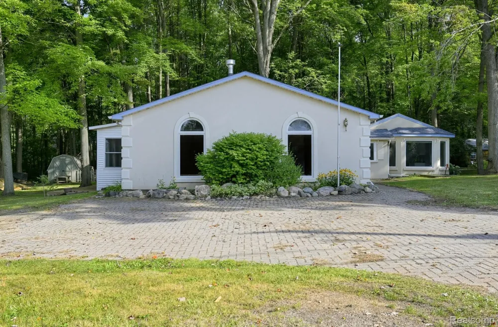 2242 W Lily Lake Road Greenwood Township, MI 48625