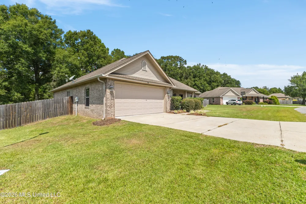 12 Coyote Circle Ellisville, MS 39437