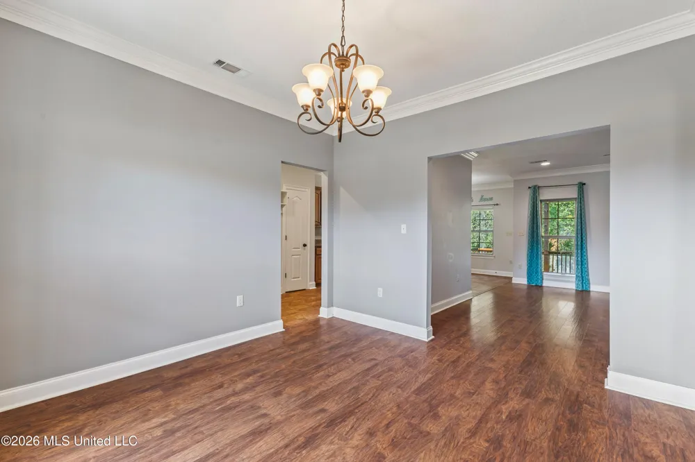 12 Coyote Circle Ellisville, MS 39437