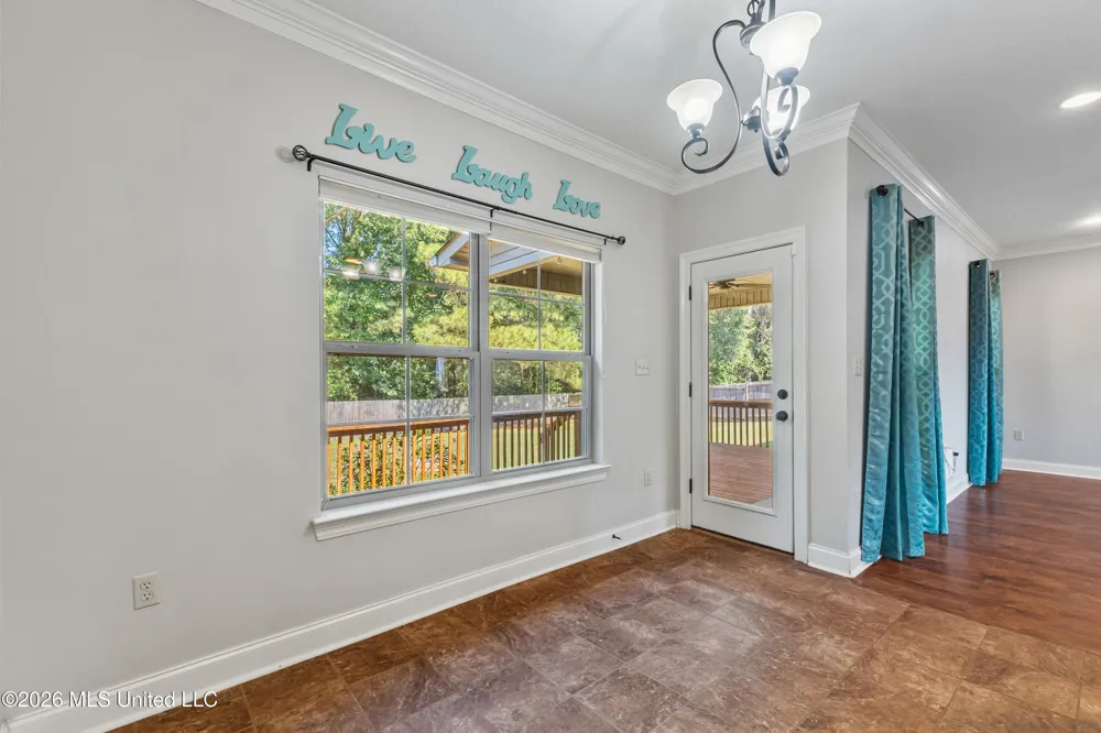 12 Coyote Circle Ellisville, MS 39437