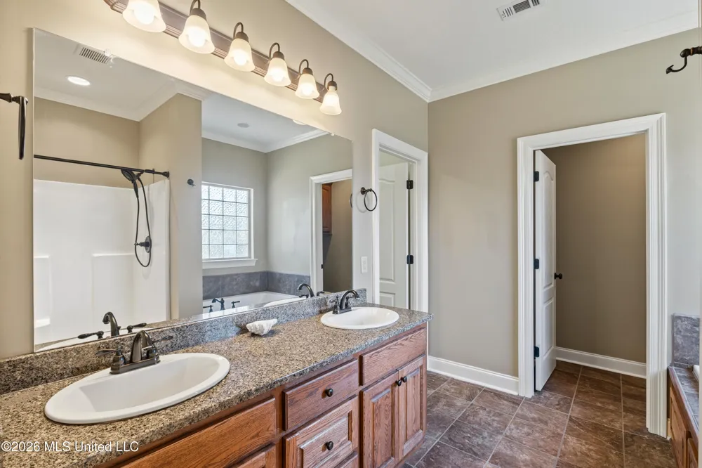 12 Coyote Circle Ellisville, MS 39437