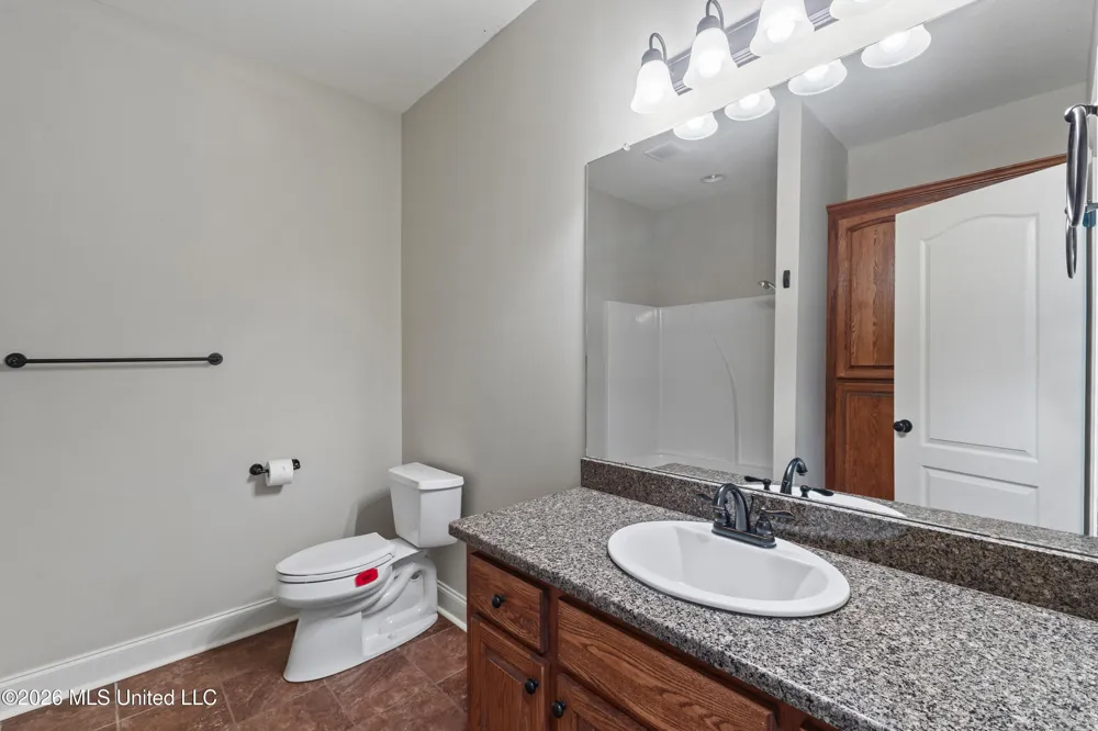 12 Coyote Circle Ellisville, MS 39437