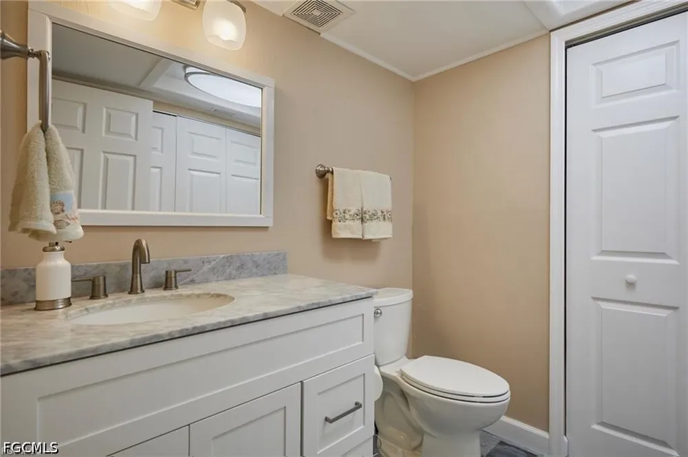 Amberwood Lake Court #3 Fort Myers, FL 33908