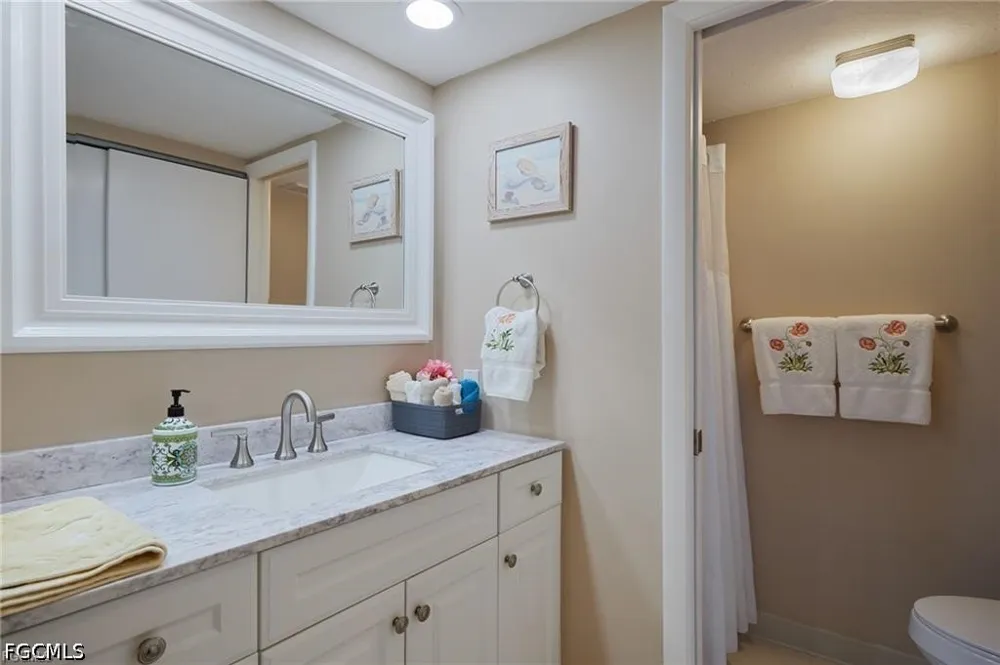 Amberwood Lake Court #3 Fort Myers, FL 33908