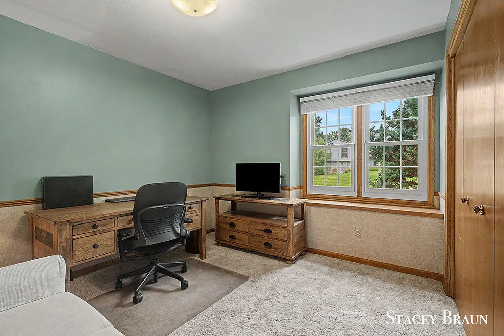 2310 NE Chelsea Road NE Grand Rapids City, MI 49505