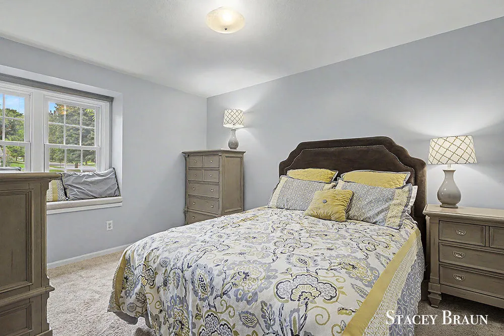 2310 NE Chelsea Road NE Grand Rapids City, MI 49505