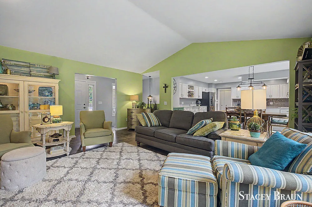 2310 NE Chelsea Road NE Grand Rapids City, MI 49505