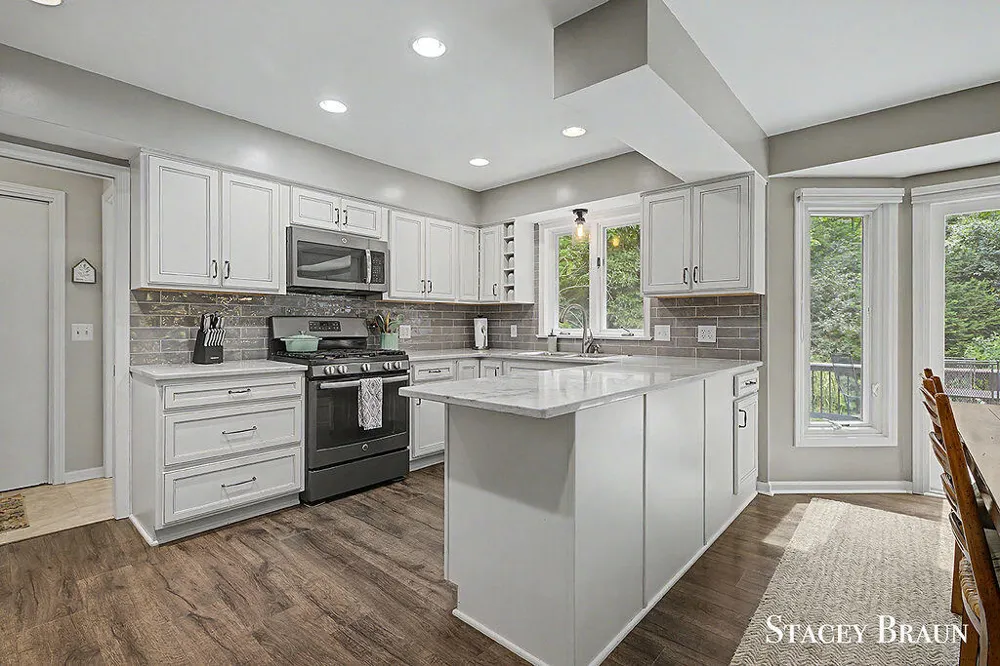 2310 NE Chelsea Road NE Grand Rapids City, MI 49505