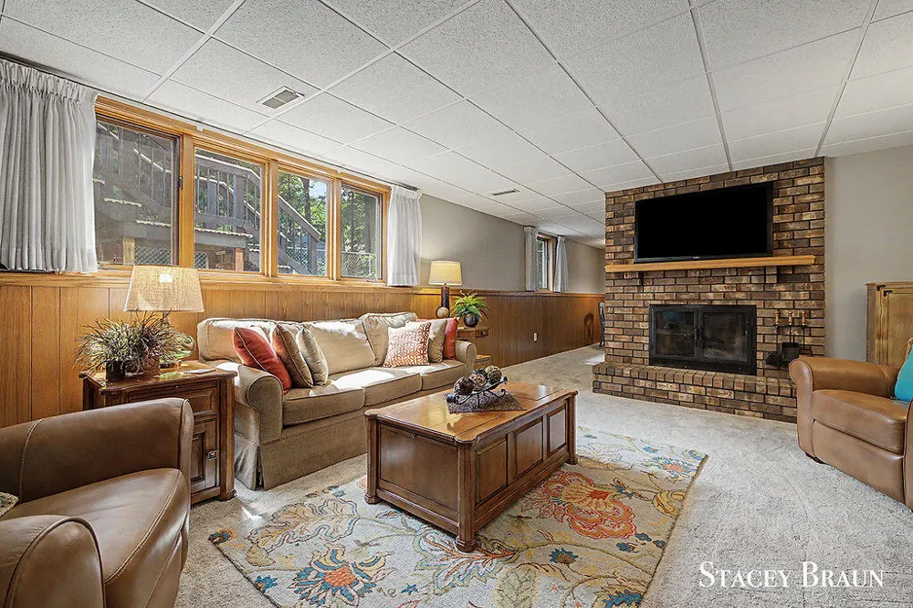 2310 NE Chelsea Road NE Grand Rapids City, MI 49505