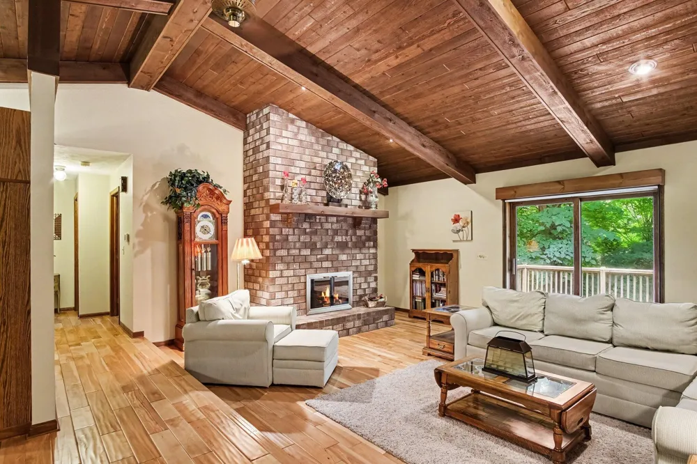 986 Luce Street SW Tallmadge Charter Township, MI 49534