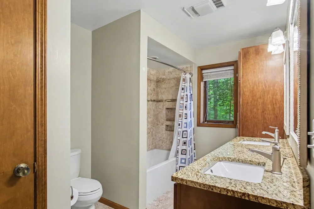 986 Luce Street SW Tallmadge Charter Township, MI 49534