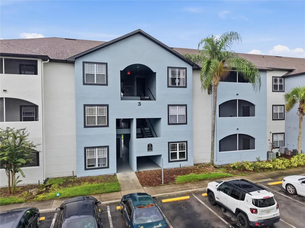 16303 ENCLAVE VILLAGE DRIVE #103 Tampa, FL 33647