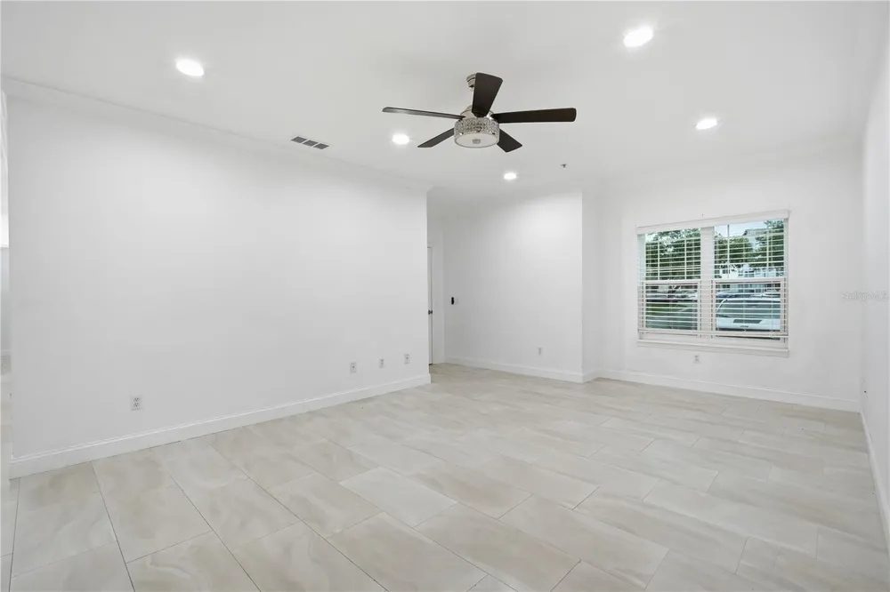 16303 ENCLAVE VILLAGE DRIVE #103 Tampa, FL 33647
