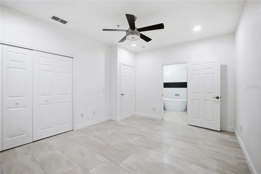 16303 ENCLAVE VILLAGE DRIVE #103 Tampa, FL 33647