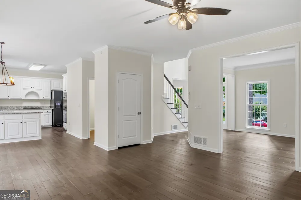 180 Shyrewood DR Lawrenceville, GA 30043
