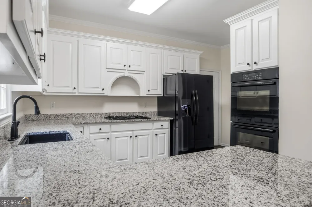 180 Shyrewood DR Lawrenceville, GA 30043