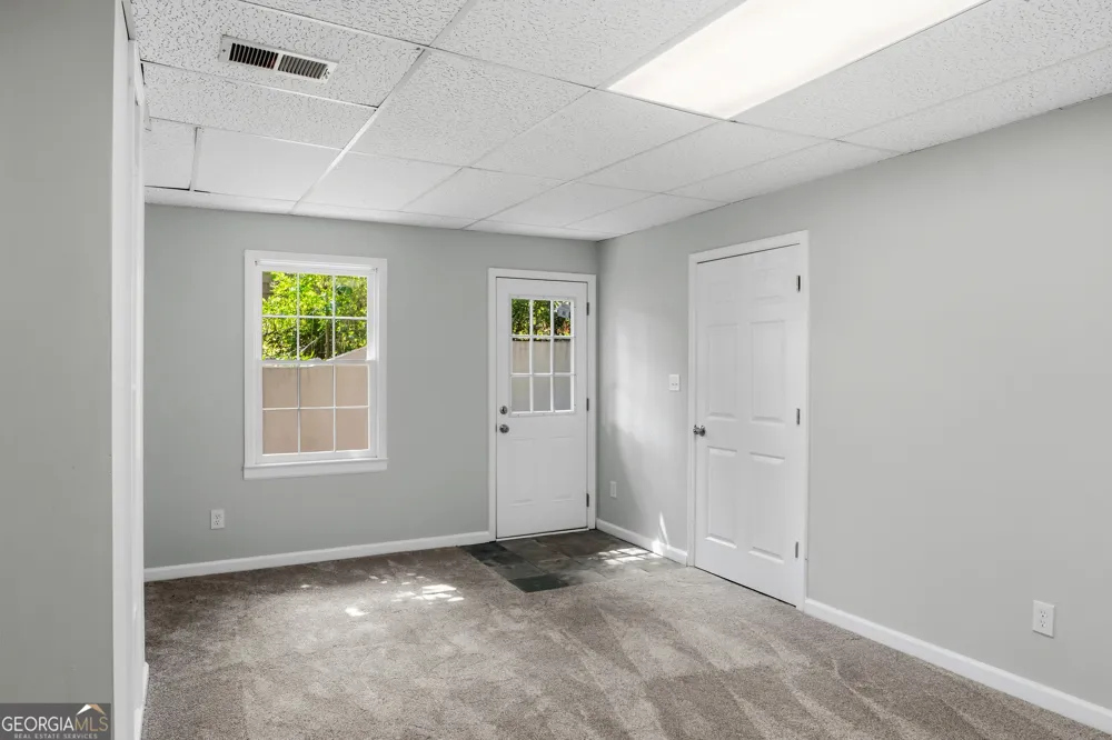 180 Shyrewood DR Lawrenceville, GA 30043