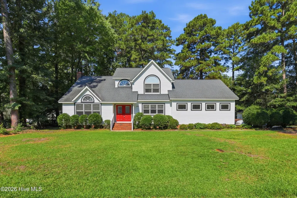 102 Bishop Drive Winterville, NC 28590