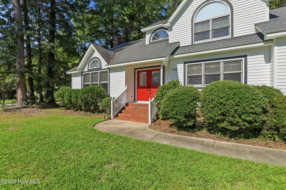 102 Bishop Drive Winterville, NC 28590