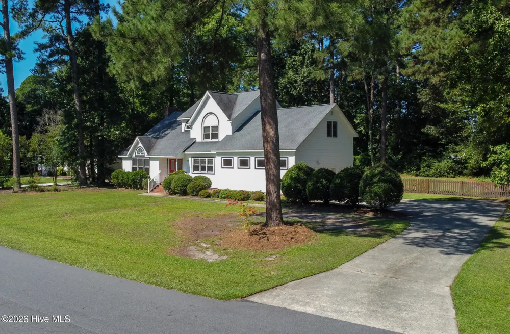 102 Bishop Drive Winterville, NC 28590