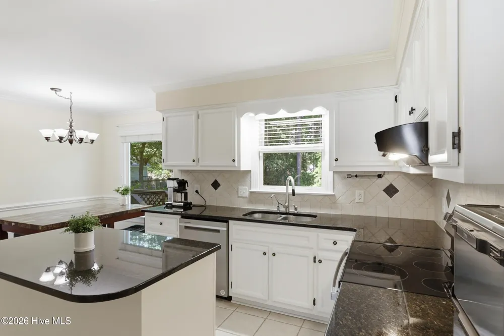 102 Bishop Drive Winterville, NC 28590