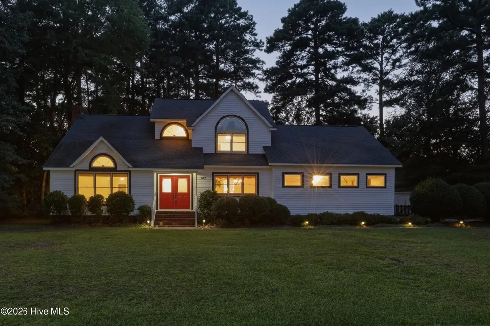 102 Bishop Drive Winterville, NC 28590